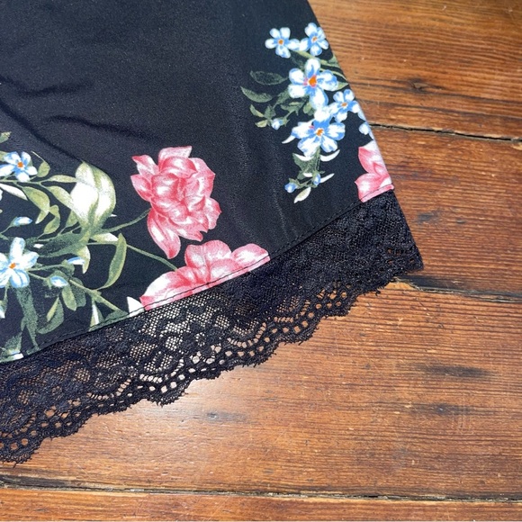 Torrid Pink and Green Cut Out Sleeveless Tank Top 1x - Picture 3 of 6